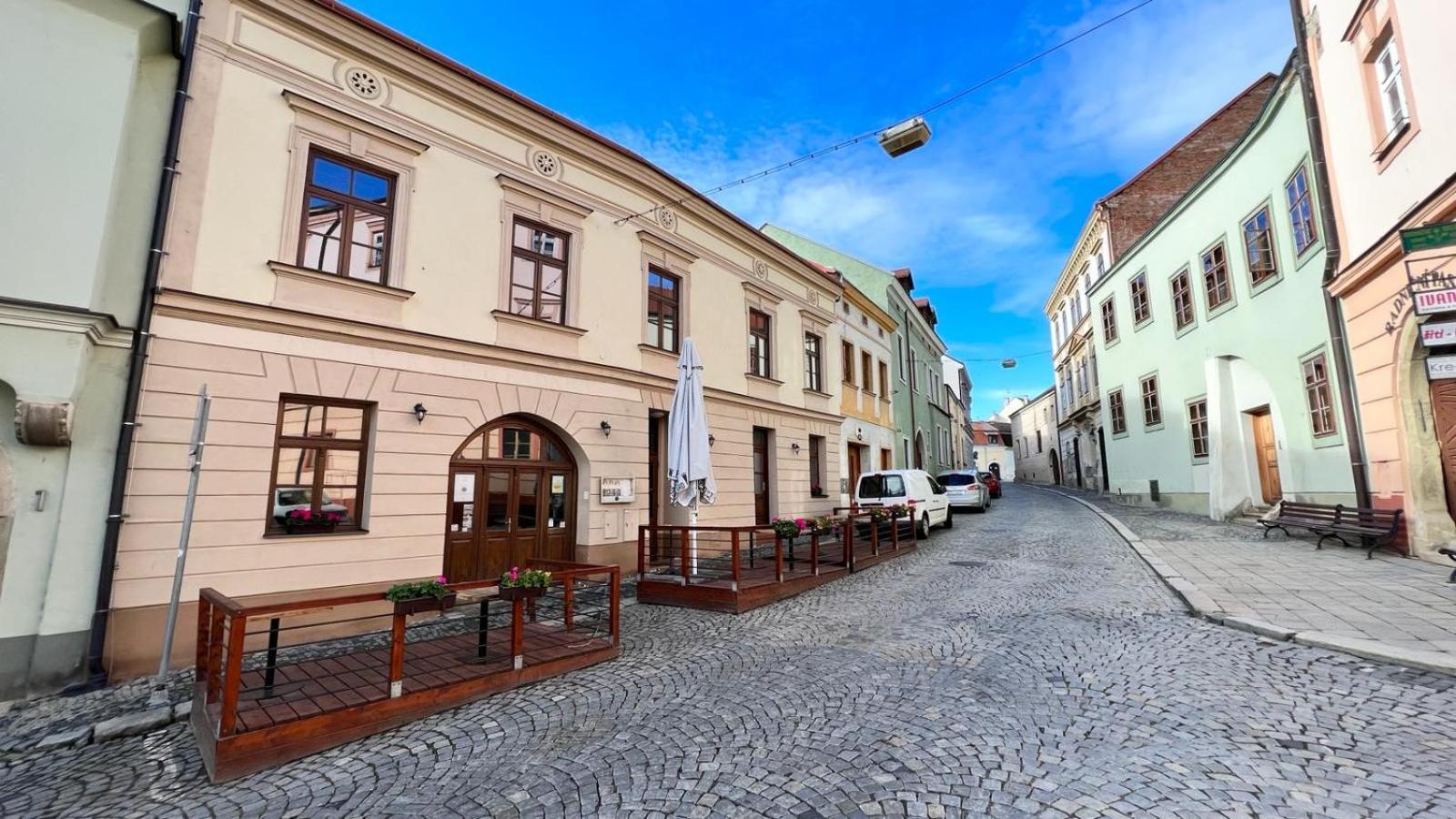 Penzion U Radnice , Byt 5 Znojmo Exterior foto